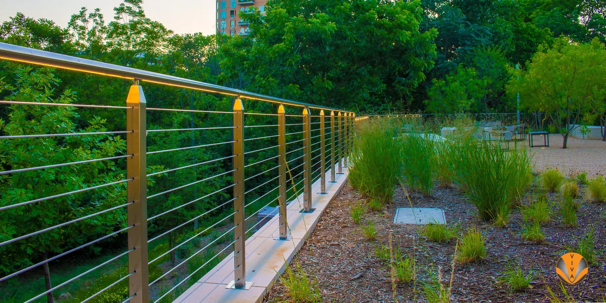 TURTLE CREEK KATY TRAIL CUBE CABLE IRAIL LED 1 of 33