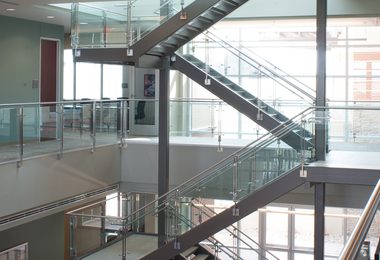 STAINLESS STEEL GLASS BALUSTRADE – BLADE