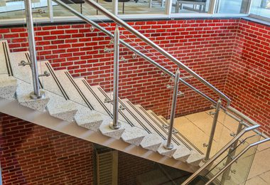INTERIOR STAINLESS STEEL GLASS RAILING – CIRCA