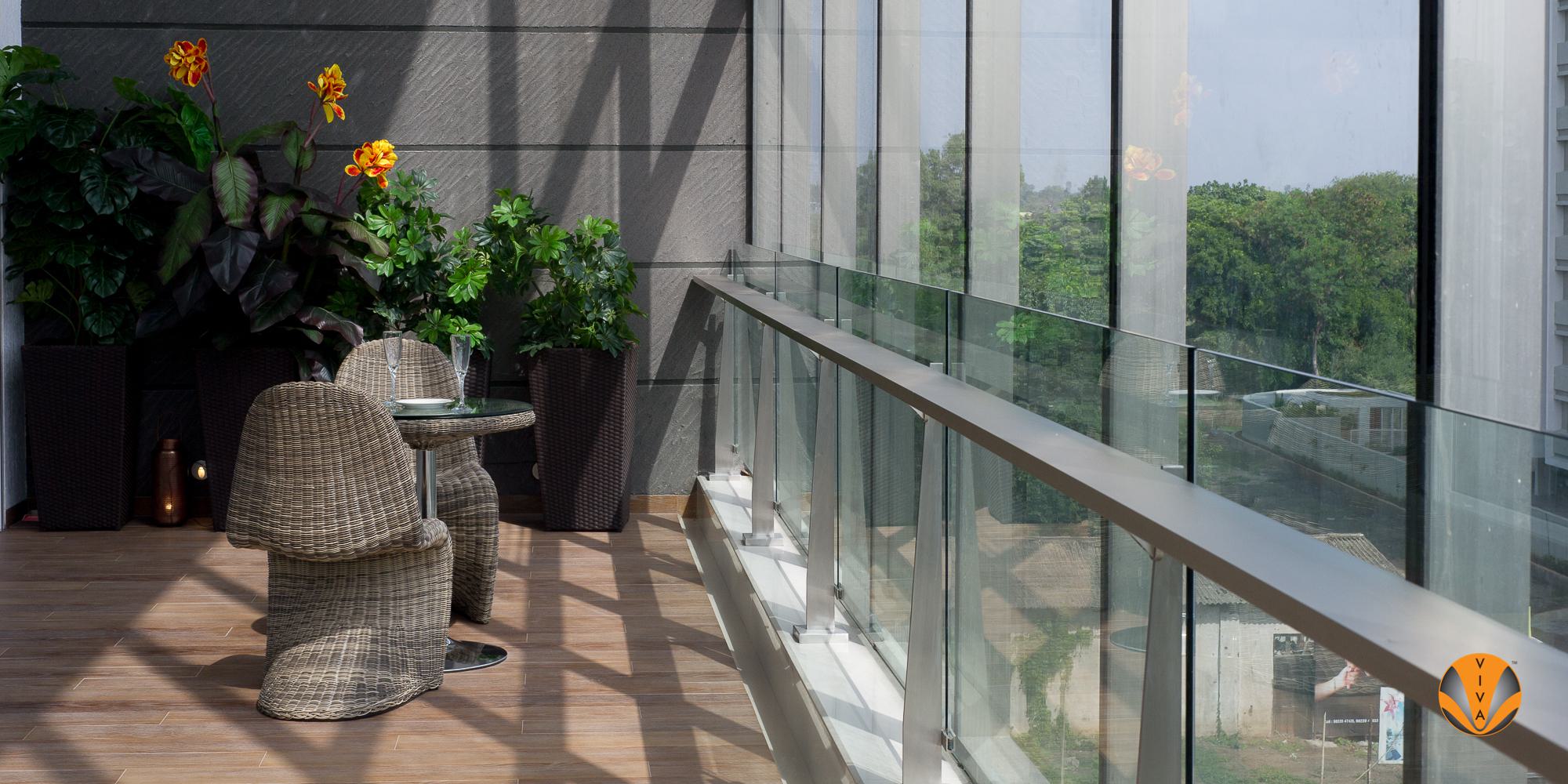 SOLO Glass Railing System