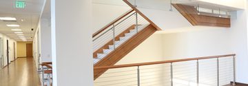 CABLE RAILING WOOD TOPRAIL UMHB CIRCA