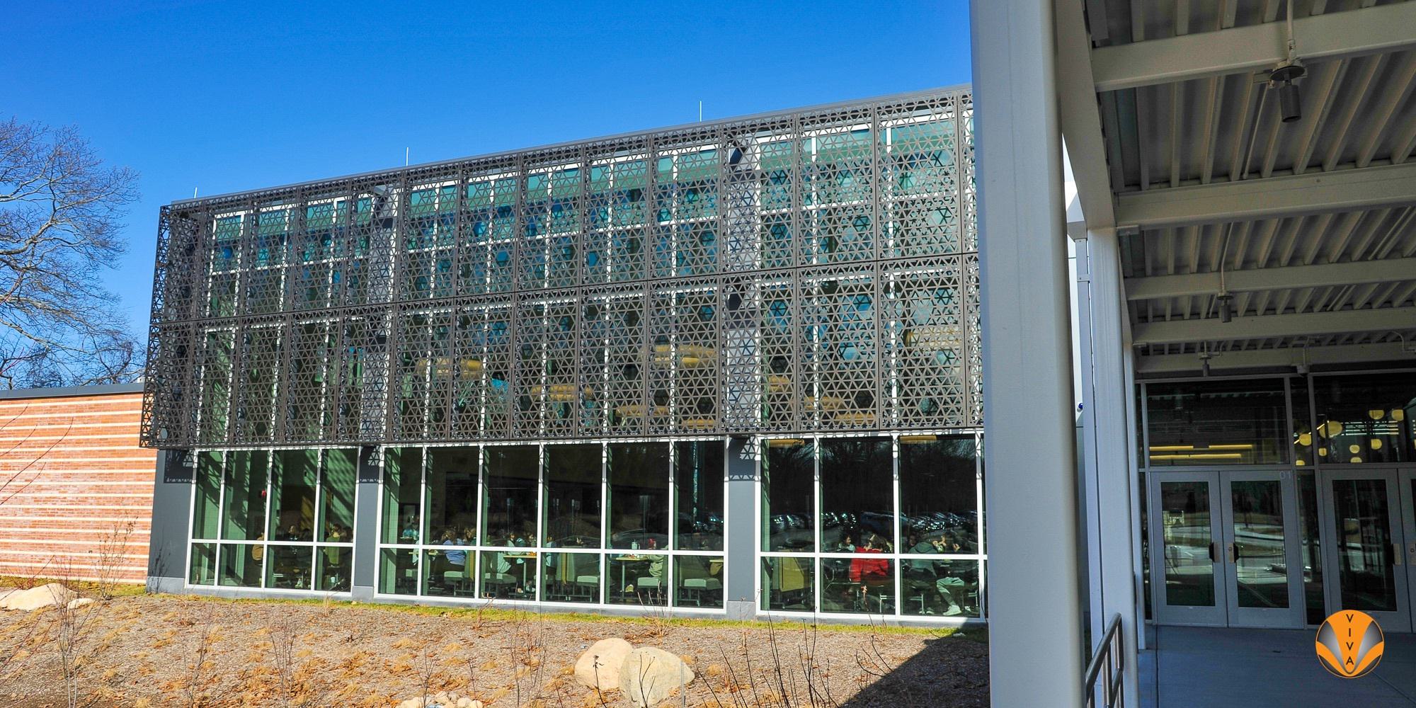 WALL PANELS METALSPACES FOTOFACADE BRAINTREE SOUTH MIDDLE SCHOOL 7 of 13