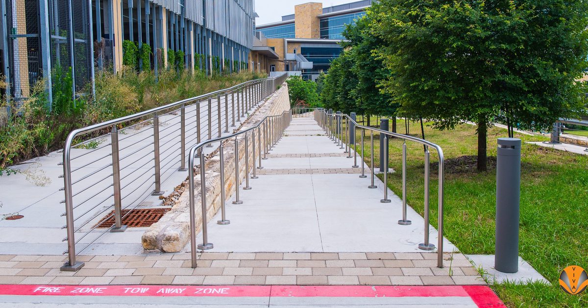 External Vehicular Railing TXDOT BP5 Office and Garage - FSR | VIVA Railings