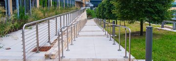 TXDOT OFFICE GARAGE CUBE MULTILINE OUTDOOR RAILING SYSTEM 12 of 17