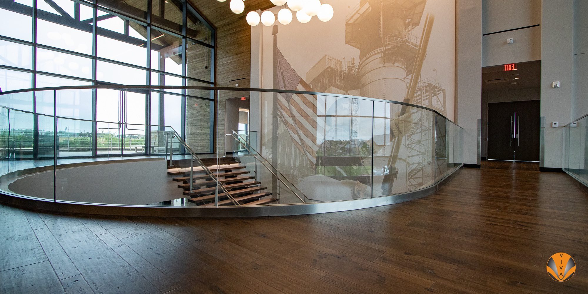 Electric Railing Rayburn Electric - SHOE glass | VIVA Railings