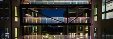 POST CABLE RAILING SYSTEM LED ILLUMINATED RAILING THE LAURA EAST RIVER 10 of 20
