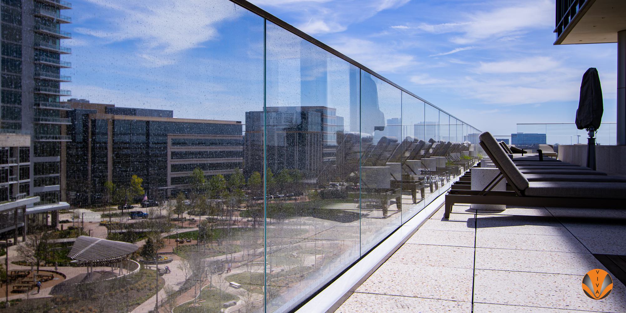 Recessed Base Shoe Structural Glass