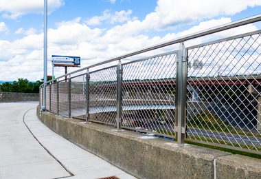 CUBE Wire Mesh Railing System