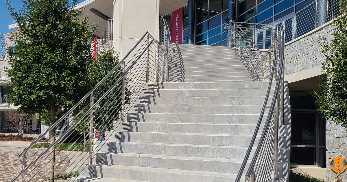 Aiting Line Railing Stainless Steel Multiline Railing - Highland Park… | VIVA Railings
