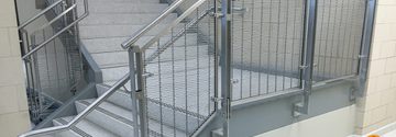 BLADE Wire Mesh Railing System