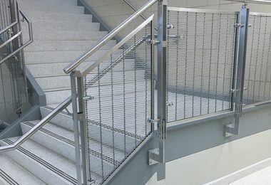 BLADE Wire Mesh Railing System